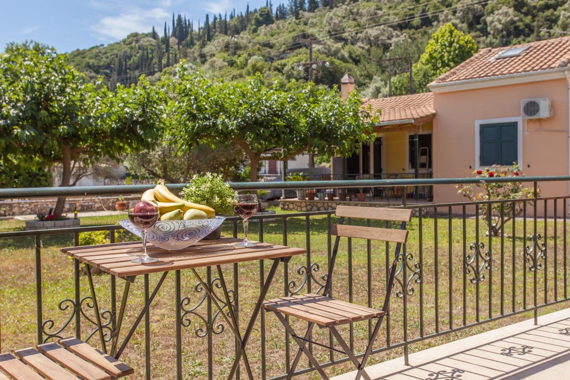 Cozy Apartments In City'S Suburbs Lefkada City ภายนอก รูปภาพ